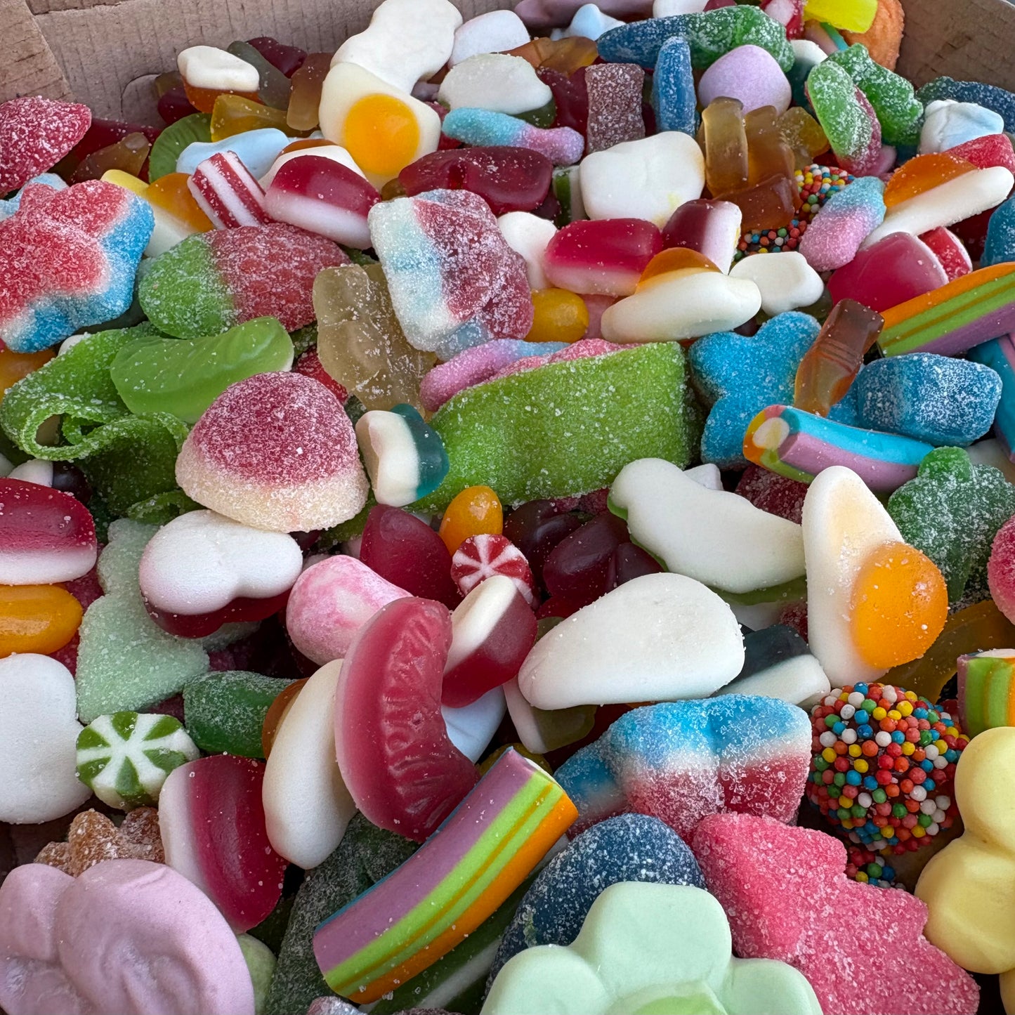 Mega Mix Sweet Box - 1.5kg